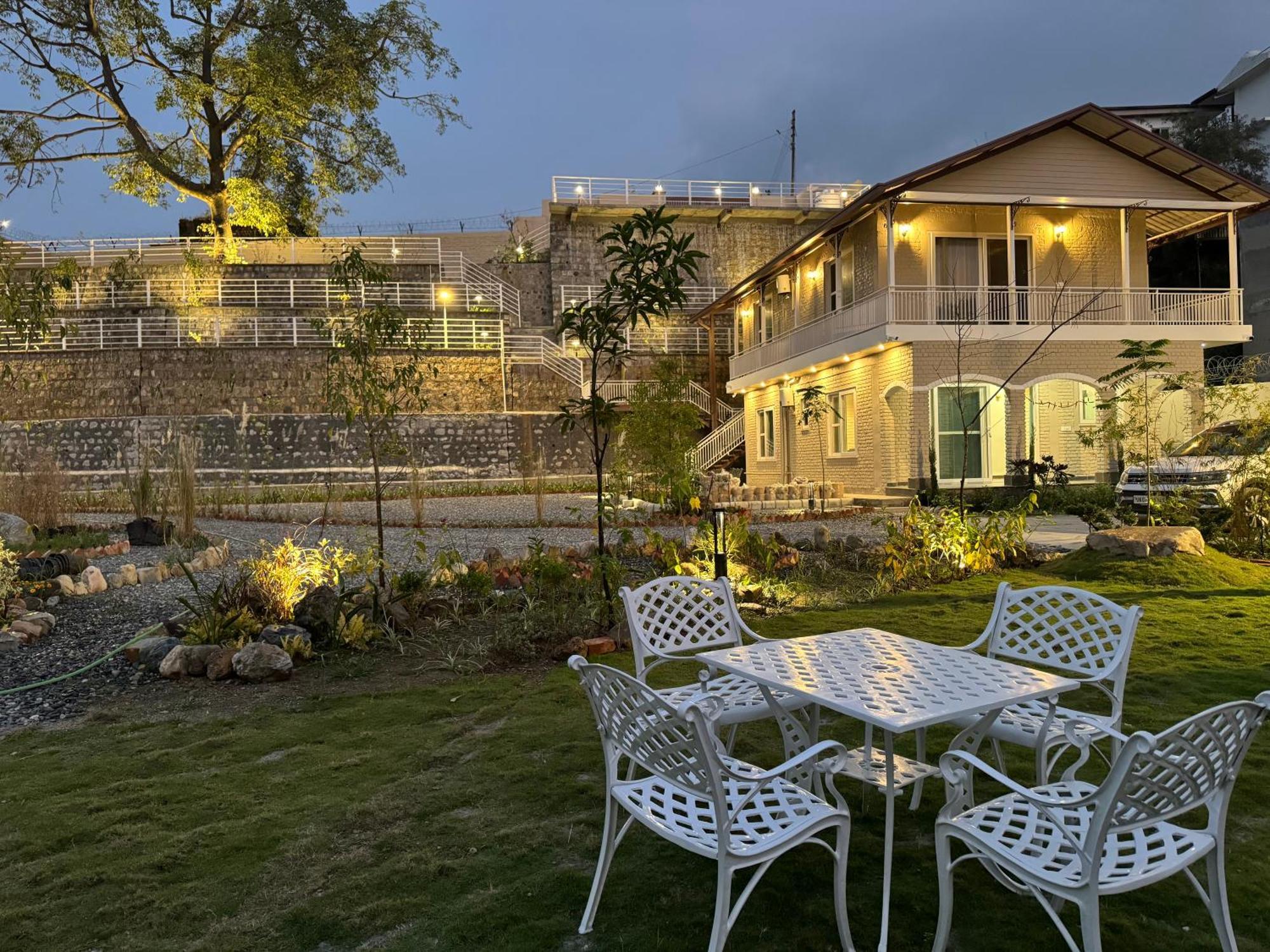 Cliff House, 3Br Lux Farmhouse 2Km To Rajpur Road Dehradun Exteriör bild